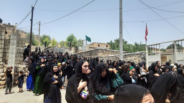 عزاداران حسینی، خیابان‌ها را غرق لبیک یا حسین کردند