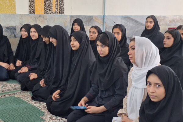 آغاز فعالیت‌های مهارت محور پایگاه تابستانی در دبیرستان توحید یک