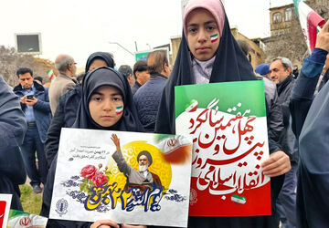 طنین استقلال و آزادی در راهپیمایی باشکوه ۲۲ بهمن کرمانشاه