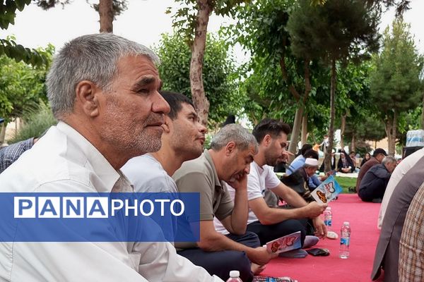 محفل پر فیض دعای عرفه در گلزار شهدا نصیرشهر