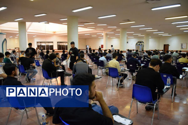 رقابت داوطلبان کنکور رشته تجربی در دانشگاه قم