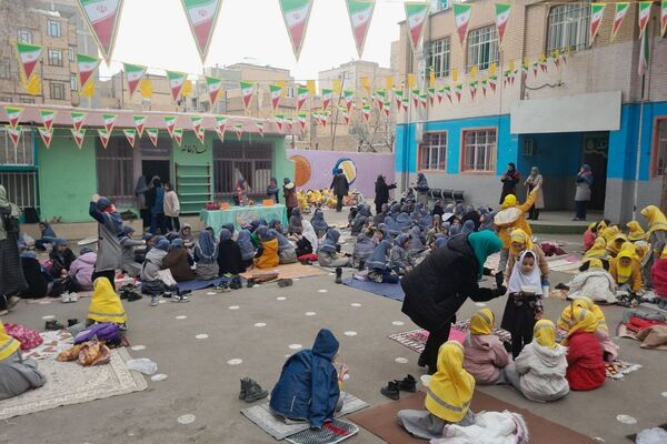 جشن میلاد آقا امام زمان(عج ) در دبستان نرجس بهارستان دو