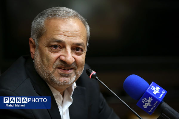 اولین نشست صمیمی وزیر آموزش و پرورش دولت چهاردهم با اعضای شورای معاونان