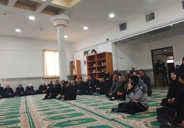  بیعت فرهنگیان پیشکسوت با رهبر جدید 