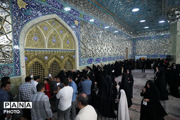 آیین غبارروبی حرم حضرت معصومه(س) با حضور اصحاب رسانه