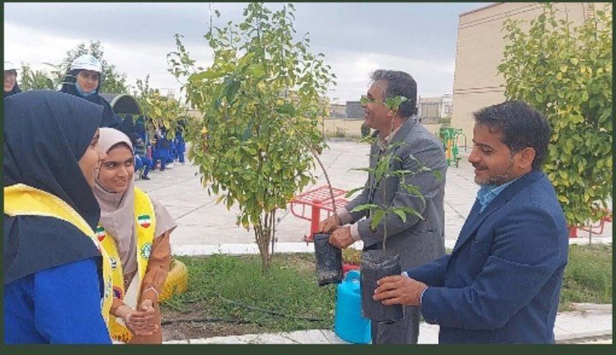 مراسم روز درخت‌کاری در مدارس رودان برگزارشد‌/ فیلم