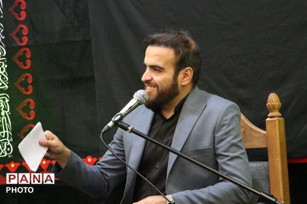 تجدید پیمان مادران قرچکی با آرمان‌های عاشورا در مراسم شیرخوارگان حسینی