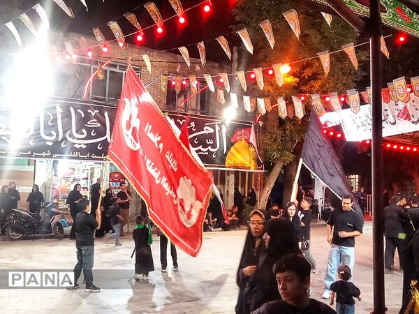 اجتماع عظیم عزاداران حسینی در میدان شهید بهشتی مریانج