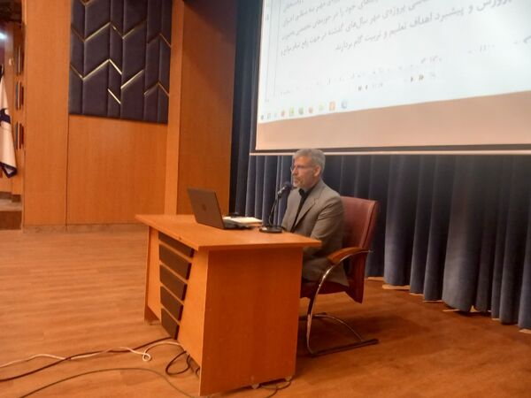 جلسه ستاد پروژه مهر مدارس دولتی و غیردولتی ناحیه ۶ مشهد در فرهنگسرای مصلی نژاد