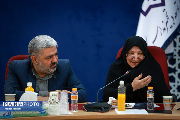  نشست صمیمی رئیس سازمان نوسازی مدارس کشور با اصحاب رسانه