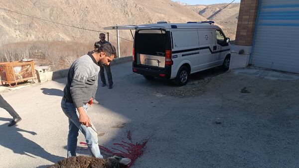 تشییع مادر شهید روستای یاسه چای با حضور گسترده مردم