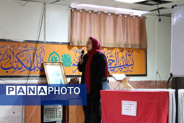 برگزاری جلسه اولیا مربیان در دبیرستان سردار شهید قاسم سلیمانی ناحیه 4 کرج