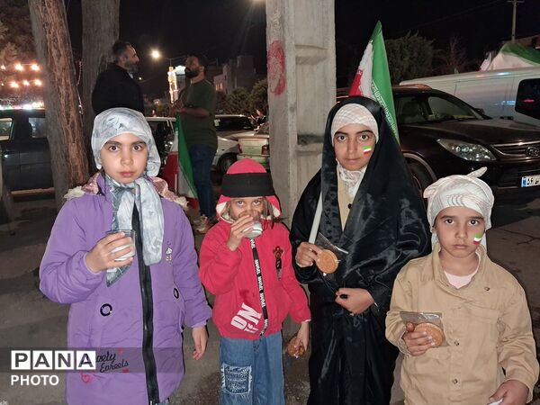  خدمات رسانی موکب ها در بلوار فضل نیشابور