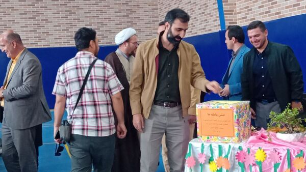 آیین جشن عاطفه‌ها در دبستان ایلیایی ناحیه 2 کرج و شهرستان فردیس