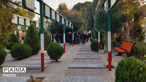 روایت حماسه در گلزار شهدا