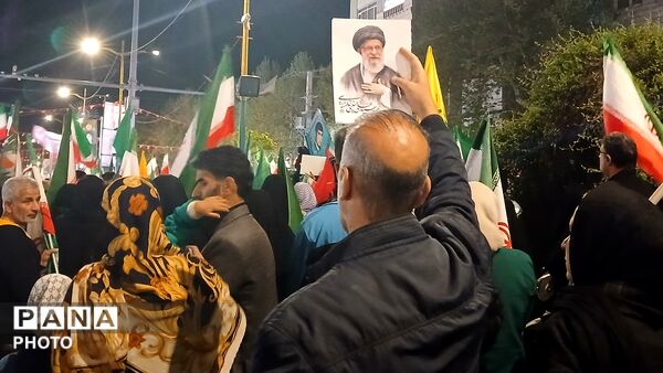 مردم خستگی ناپذیر خرم آباد تا روز پیروزی خیابان را رها نخواهند کرد