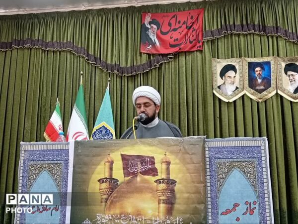 مصلای رودبار جنوب، با طنینِ تکبیر و حضورِ پرشورِ مؤمنان، غرق در نور شد