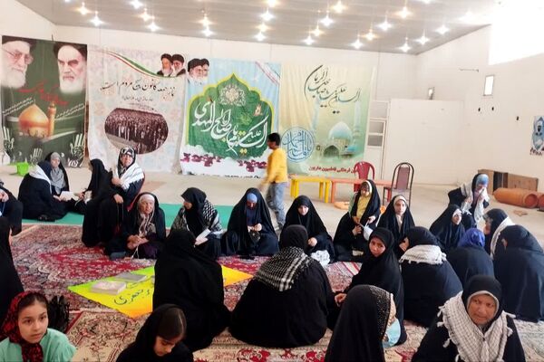 محفل قرآنی و حلقه صالحین در پایگاه مقاومت حضرت زینب (س) داریون 