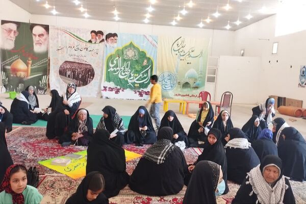 محفل قرآنی و حلقه صالحین در پایگاه مقاومت حضرت زینب (س) داریون 