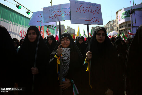 رزمایش «دختران جان فدای ایران»