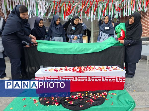 آماده‌سازی فضای مدارس شهرستان برای استقبال از پیکر مطهر شهید گمنام 