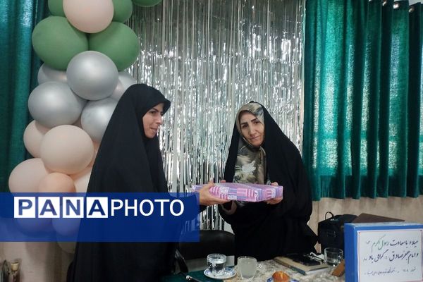 برگزاری جشن بزرگداشت میلاد باسعادت پیامبر اکرم(ص) و امام صادق(ع) در دبستان شهیدرجایی شهرستان قدس