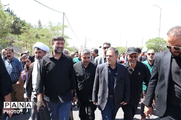تجمع گسترده جاماندگان اربعین در گاوازنگ؛ زنجان در مسیر اربعین