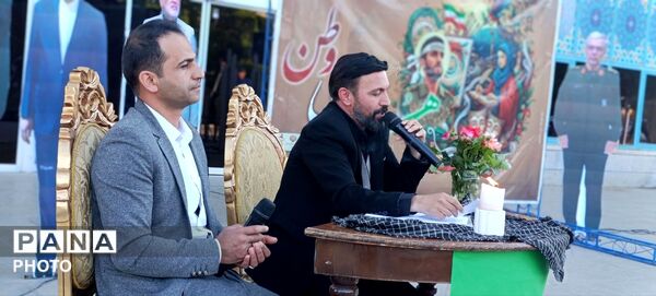 گردهمایی اهالی فرهنگ و هنر در فرهنگسرای سیمرغ نیشابور 