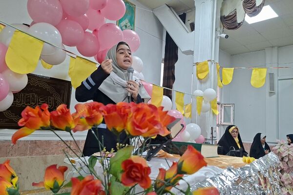 شوق انتظار دیدار منجی عالم بشریت در قلب‌های دانش‌آموزان زینبیه۲