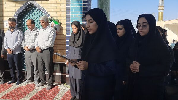 نواختن زنگ مهر و ایثار در پارسیان