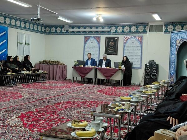 اولین جلسه شورای دبیران در دبیرستان علی‌ افشارنژاد 