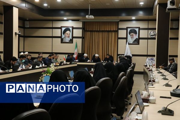 نشست هم‌اندیشی کانون‌های فرهنگی هنری مساجد با حضور معاون فرهنگی اجتماعی استاندار 
