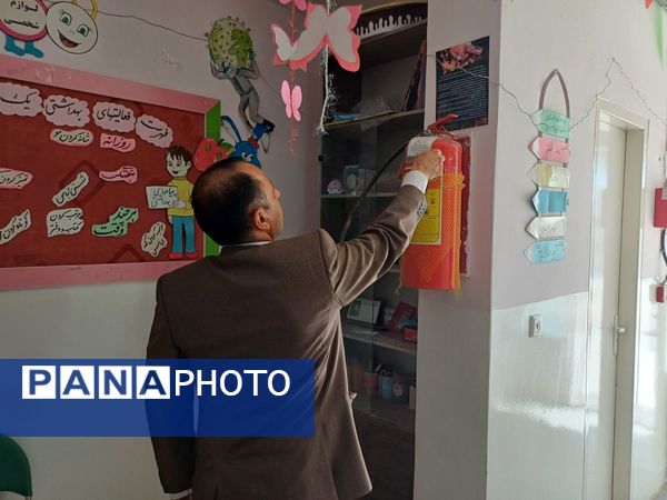 بازدید معاون آموزش متوسطه اداره‌کل آموزش و پرورش استان از مدارس شهرستان جاجرم 