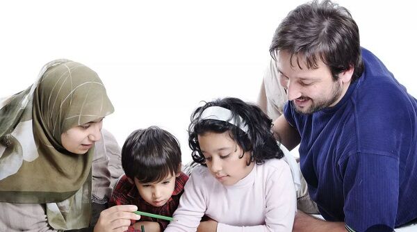 حمایت عاطفی والدین، کلید ساختن آینده‌ای موفق و شاد برای فرزندان است