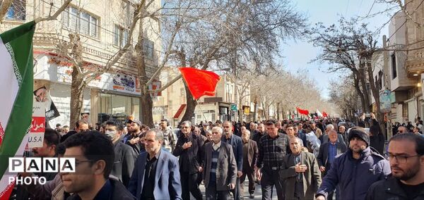 تشییع باشکوه شهید محمد رجبی در ماه مبارک رمضان با حضور گسترده مردم تویسرکان در روز جمعه