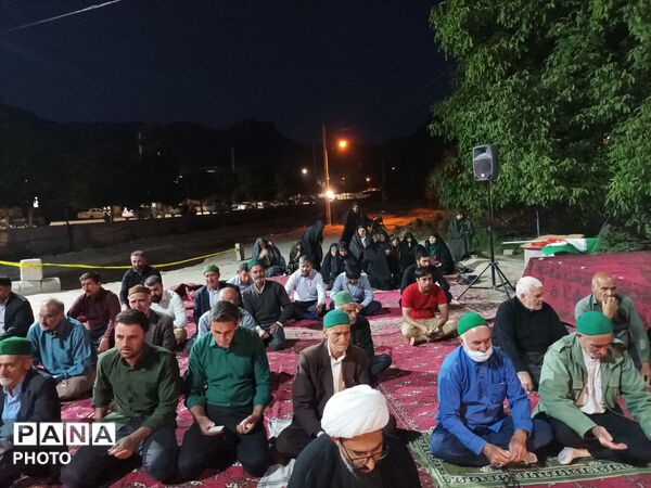قرائت قرآن کریم در حسینیه شهدای شهر بار