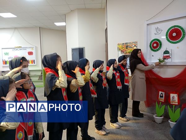 گرامیداشت ایام الله دهه فجر در دبستان آرمینه مصلی نژاد 