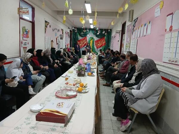 بزرگداشت روز مادر در دبستان ۲۲ بهمن آباده