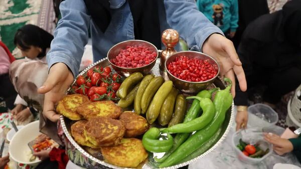 جشن شب یلدایی دختر و مادران در مسجد النبیین بیرجند