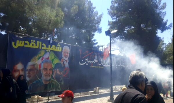 جاماندگان اربعین حسینی در  راهپیمایی حرم تا حرم نیشابور 