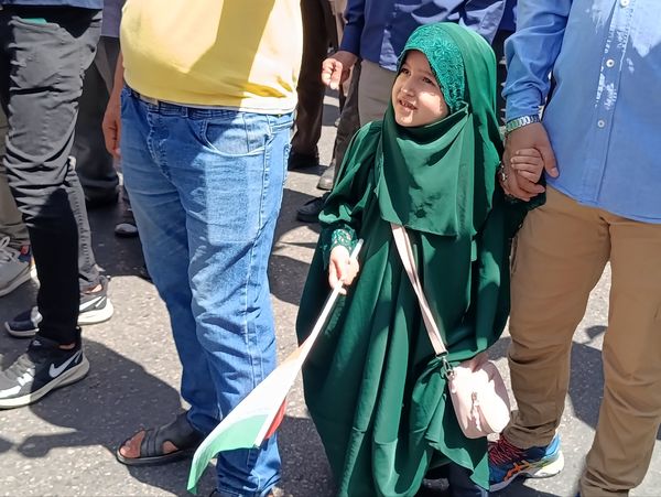 راهپیمایی جمعه خشم و نصر با حضور پرشور مشهد مقدس برگزار شد