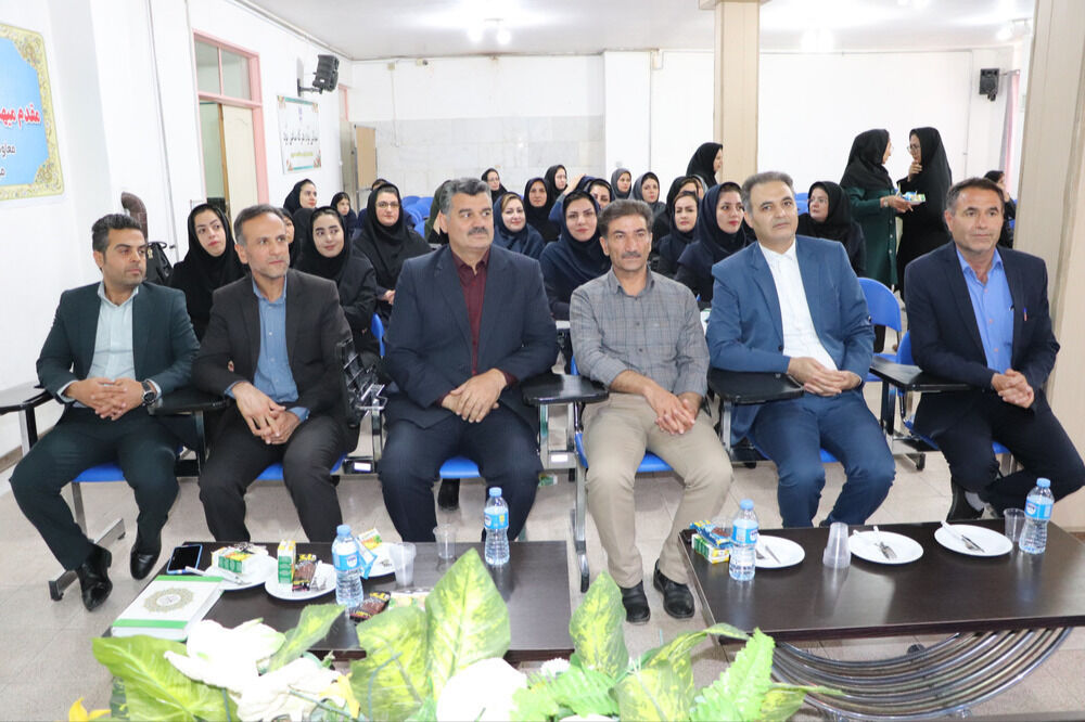 پاسداشت کوشش‌های معلمان و کارکنان مرکز آموزشی و فرهنگی سما شیروان