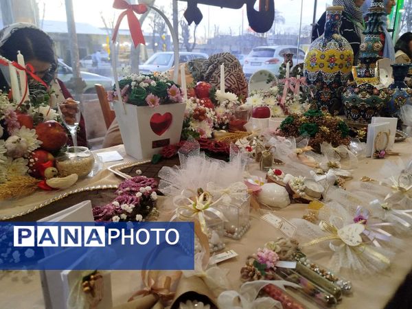 برگزاری نمایشگاه نوروزی ارغوان در فاروج