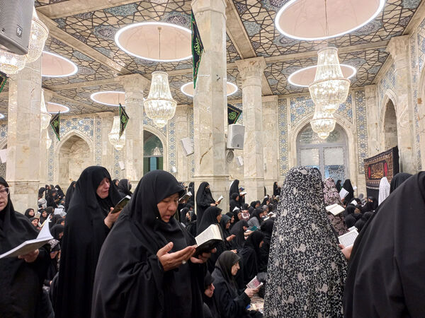 مراسم احیا شب بیست و یکم ماه رمضان در مسجد اعظم قم