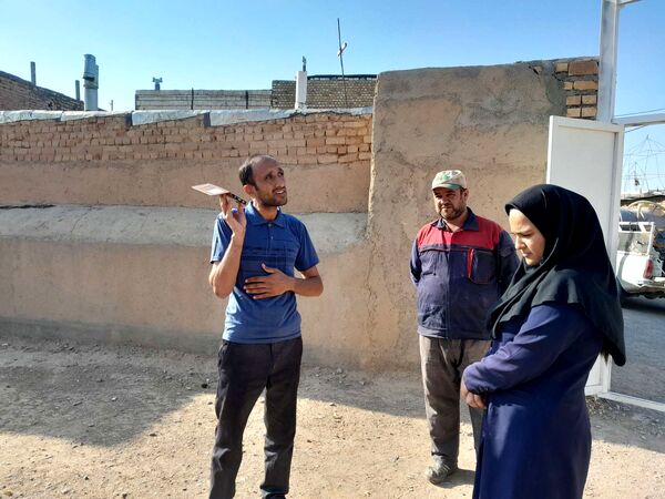 کوچه دبیرستان مادر مهربان نقاب سامان یافت