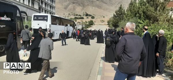 اعزام کاروان‌های دانشجویی دانشگاه‌های  آزاد استان البرز به کربلای معلی