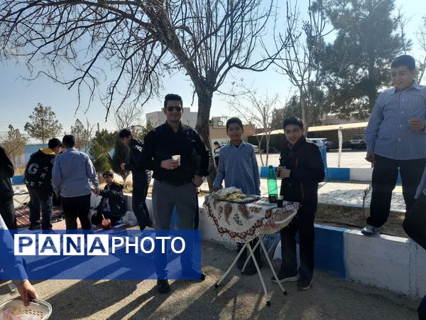 بازارچه کسب و کار مدرسه: فرصتی برای یادگیری و خلاقیت