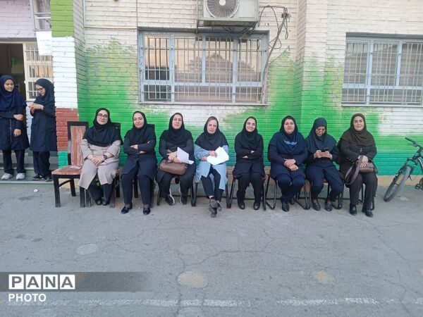 افتتاحیه المپیاد ورزشی درون مدرسه‌ای در مدرسه شهید نوری اعتماد رباط‌کریم