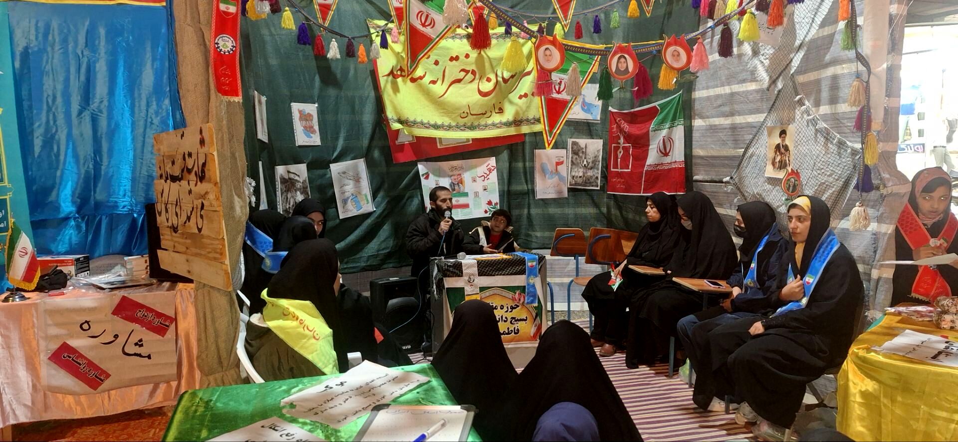 برپایی موکب سازمان دانش‌آموزی همراه با بسیج دانش‌آموزی در شهرستان فارسان