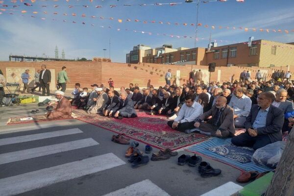 اقامه نماز عید فطر در قیامدشت ناحیه یک ری